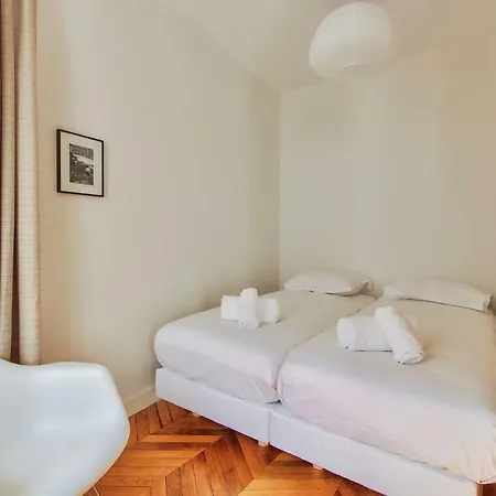 Saint Lazare Apartment