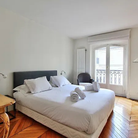 Saint Lazare Apartment Paris